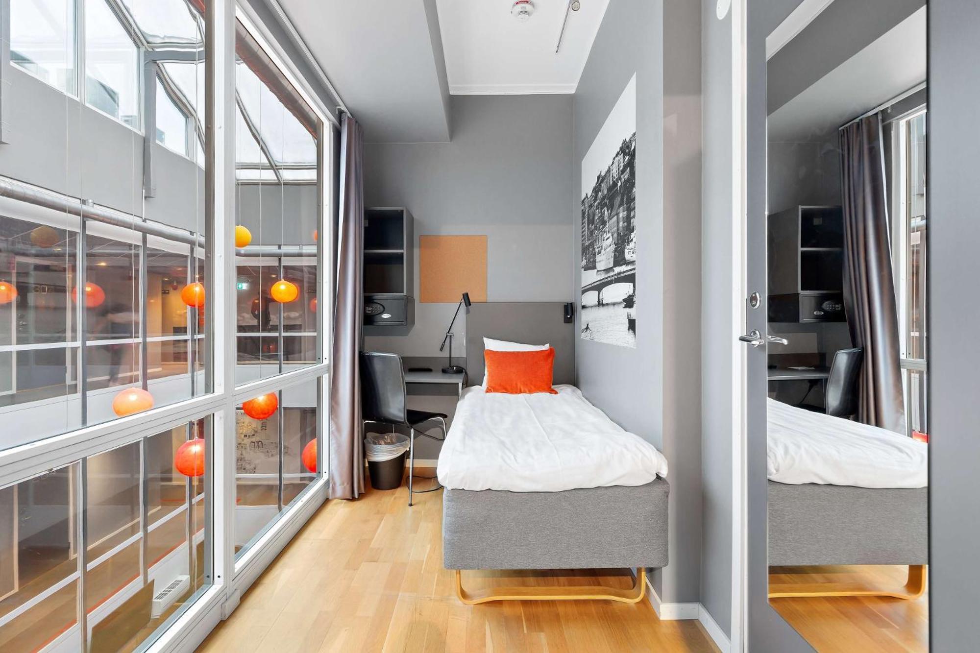 Aiden By Best Western Stockholm Kista Bagian luar foto