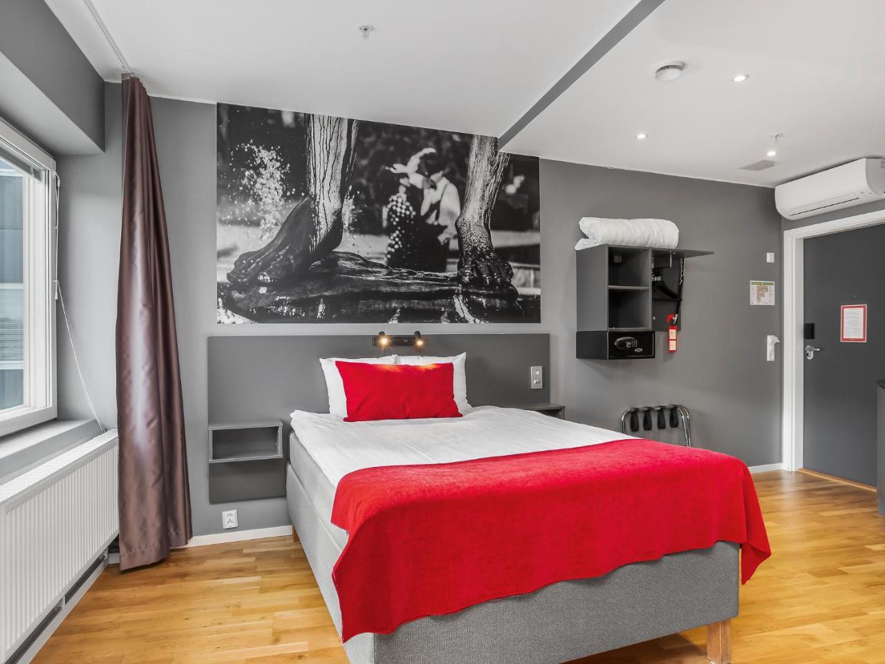 Aiden By Best Western Stockholm Kista Bagian luar foto